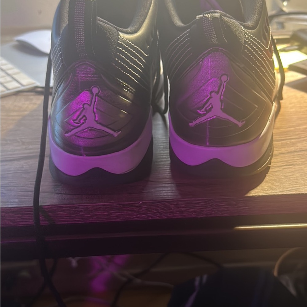 Michael Jordan, velocity, black and white basketball shoe